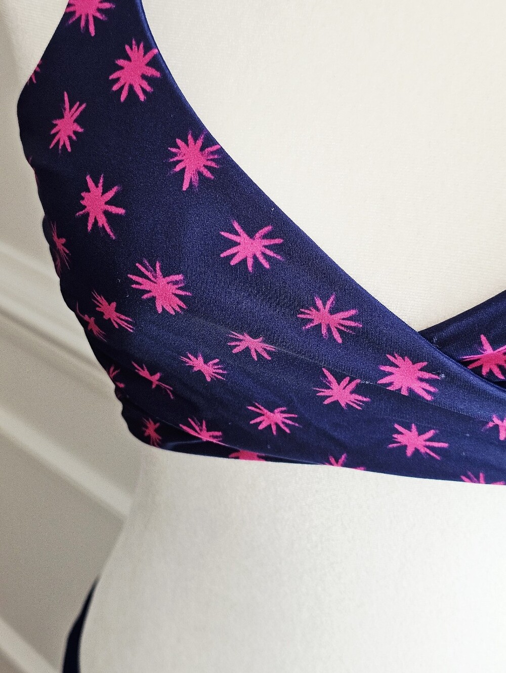 Lands End Reversible Women's Navy Swim WrapBikini Set with Pink Starburst Print - Picture 8 of 9